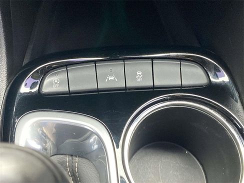 Used 2020 Buick Encore GX Essence w/ Experience Buick Package image 21