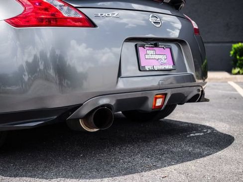 Used 2013 Nissan 370Z Coupe RWD image 32