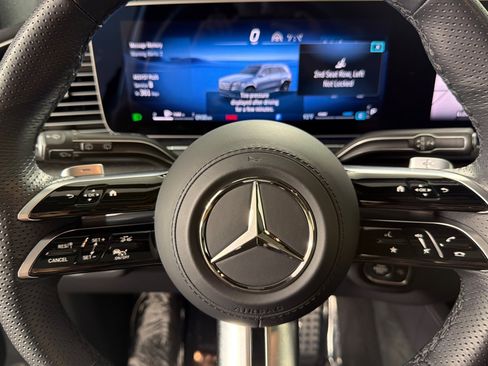 Used 2026 Mercedes-Benz GLS 450 4MATIC image 23