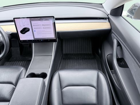 Used 2018 Tesla Model 3 Mid Range image 45