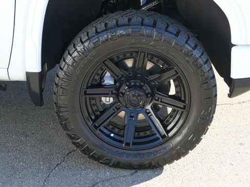 Used 2023 GMC Sierra 1500 AT4 w/ AT4 Preferred Package image 27