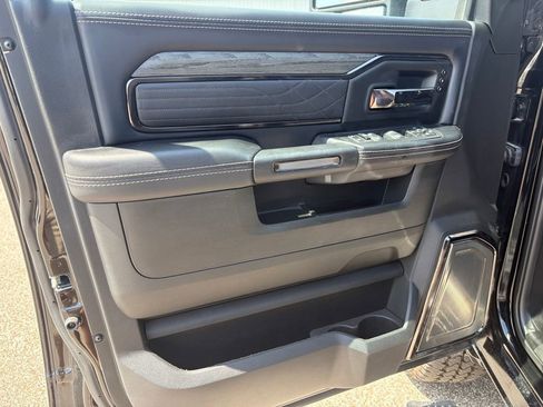 Used 2026 RAM 3500 Limited AWD/4WD image 9