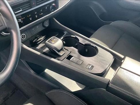 Certified 2023 Nissan Rogue S FWD image 16
