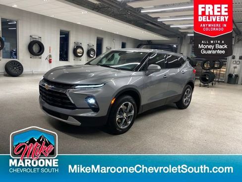 Used 2025 Chevrolet Blazer LT FWD image 1