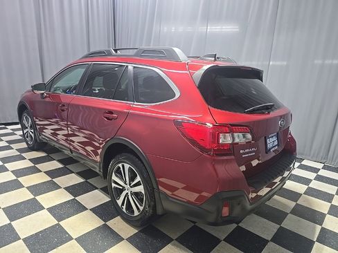 Used 2018 Subaru Outback 2.5i Limited image 11