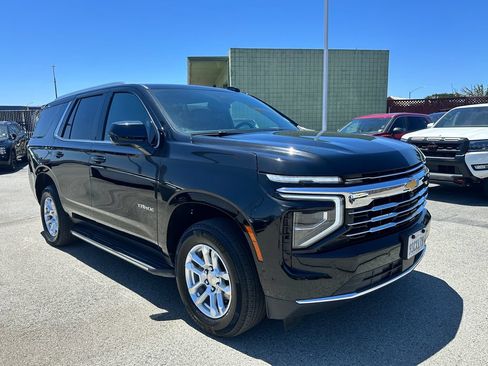 Used 2025 Chevrolet Tahoe LT RWD image 7