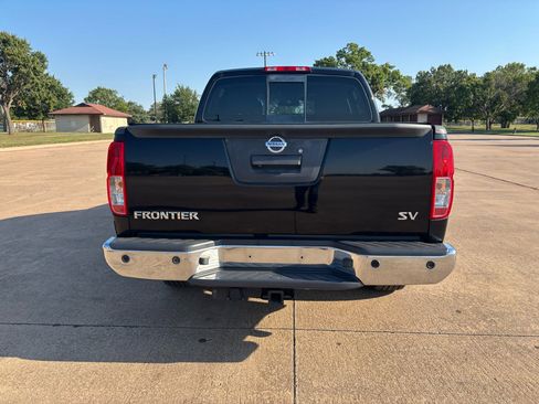 Used 2015 Nissan Frontier SV w/ SV Value Truck Package image 30