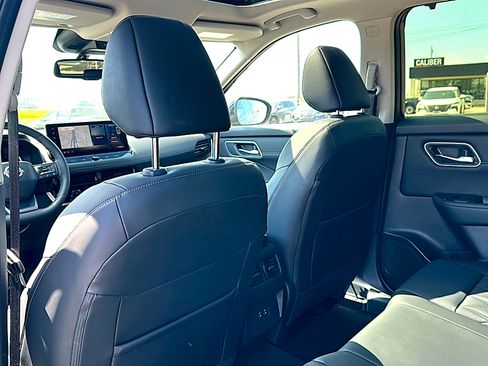 New 2026 Nissan Rogue Platinum AWD/4WD image 15