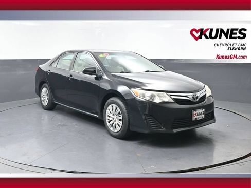 Used 2014 Toyota Camry LE FWD image 1