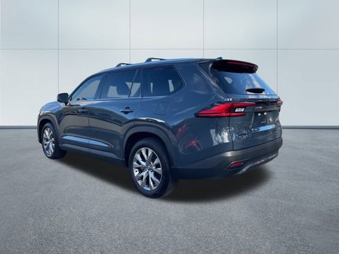 Used 2024 Toyota Grand Highlander Limited image 7