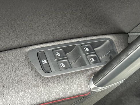 Used 2019 Volkswagen GTI Rabbit Edition image 12