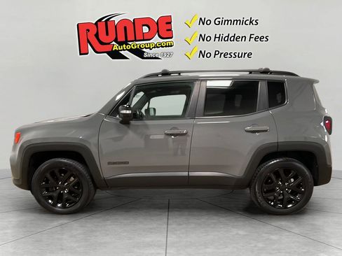 Used 2022 Jeep Renegade Altitude w/ Convenience Group AWD/4WD image 2
