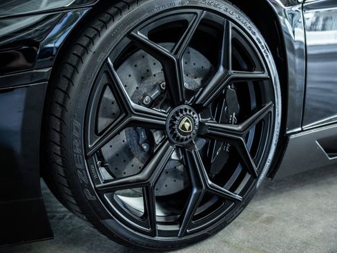 Used 2016 Lamborghini Aventador LP 750-4 Superveloce image 6