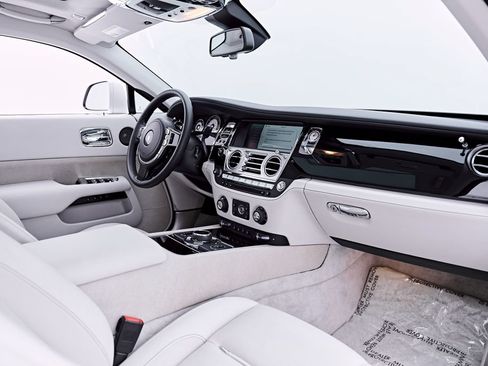 Used 2014 Rolls-Royce Wraith RWD image 43
