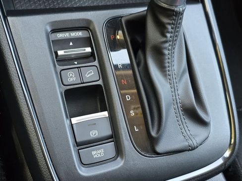 Used 2025 Honda CR-V LX image 10