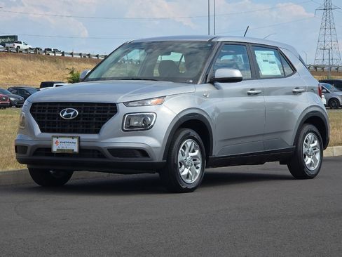 Used 2026 Hyundai Venue SE FWD image 7