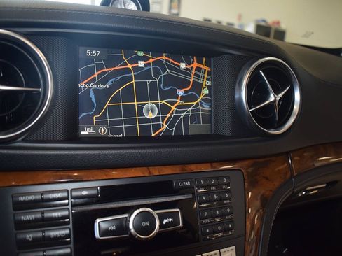 Used 2013 Mercedes-Benz SL 550 image 25
