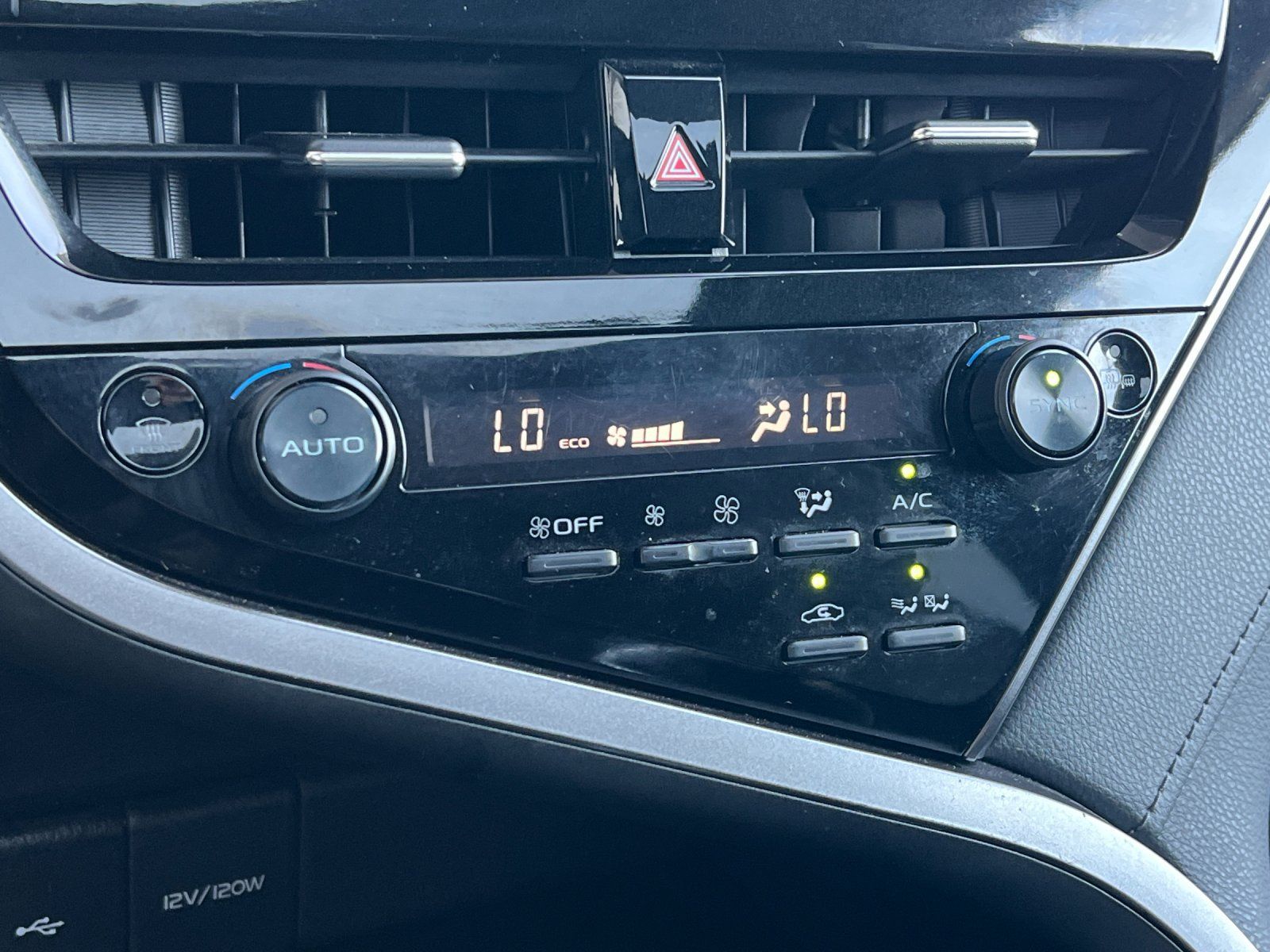 Used 2022 Toyota Camry LE w/ Audio Upgrade Package FWD image 19