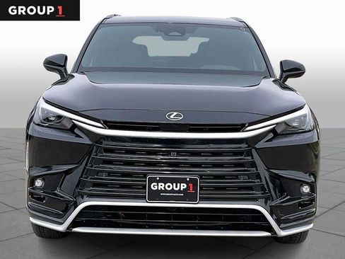 Used 2026 Lexus TX 500h AWD image 3