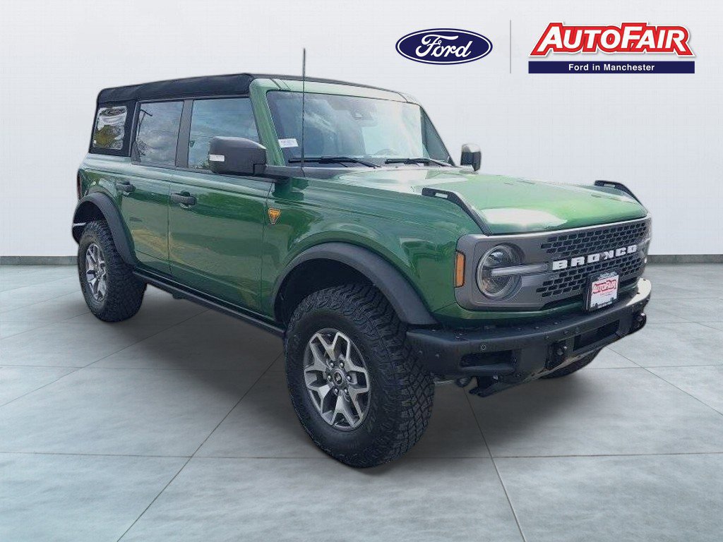 Certified 2025 Ford Bronco Badlands AWD/4WD image 1