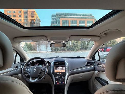 Used 2018 Lincoln MKC Reserve w/ Lincoln MKC Climate Package image 27