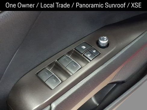 Used 2022 Toyota Camry XSE w/ Navigation Package image 16