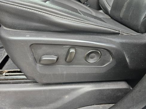 Used 2023 GMC Sierra 1500 SLT w/ SLT Premium Plus Package image 23