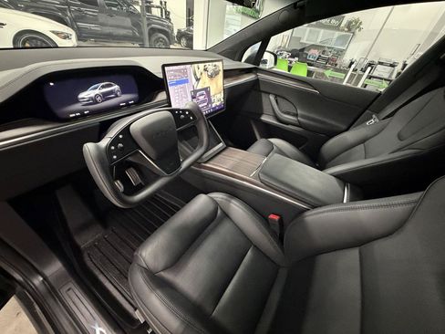 Used 2024 Tesla Model X AWD/4WD image 10