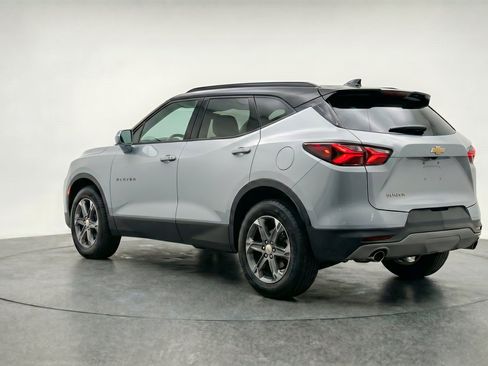 Used 2025 Chevrolet Blazer LT FWD image 6