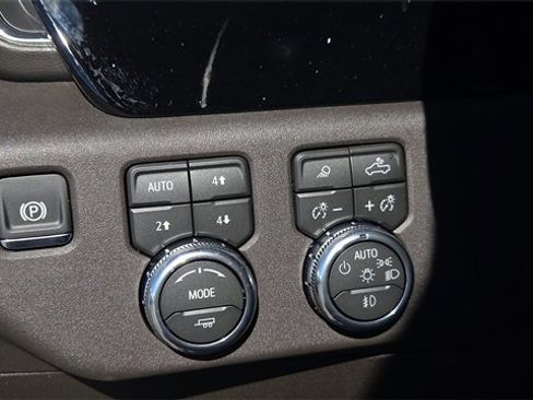 New 2026 GMC Sierra 2500 SLT w/ SLT Premium Package image 31