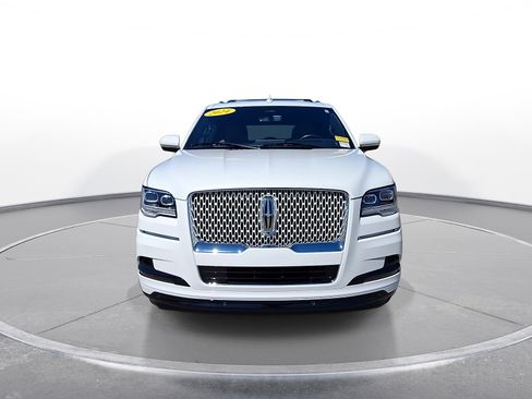 Used 2024 Lincoln Navigator L Reserve AWD/4WD image 3