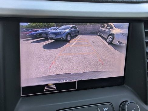Used 2020 GMC Acadia SLE w/ Driver Convenience Package FWD image 24