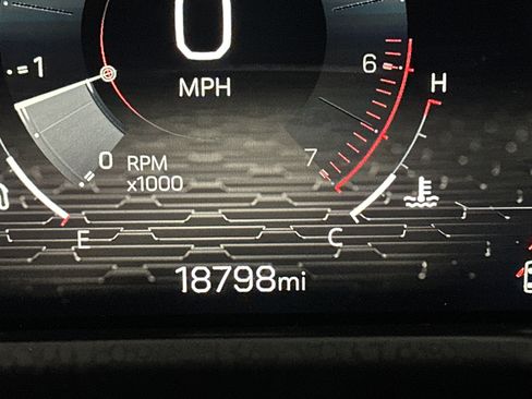 Used 2025 GMC Acadia Elevation FWD image 26