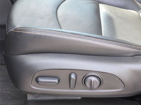 Used 2021 GMC Terrain SLT image 10