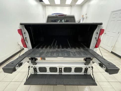 Certified 2022 Chevrolet Silverado 1500 LT Trail Boss w/ Convenience Package II AWD/4WD image 13