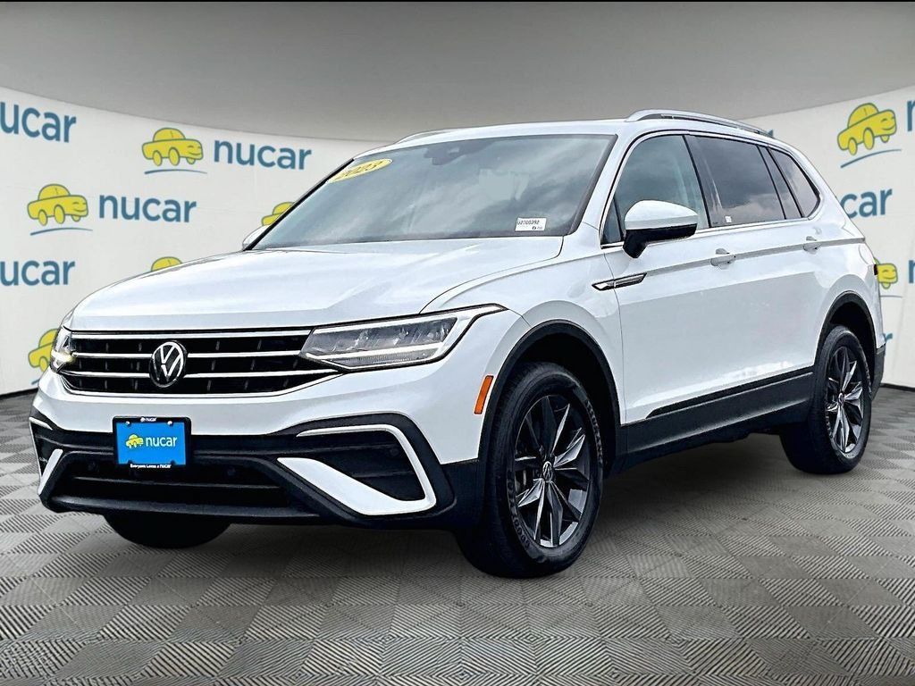 Used 2023 Volkswagen Tiguan SE AWD/4WD image 3