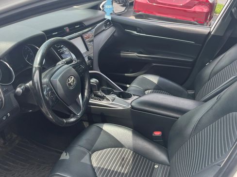 Used 2019 Toyota Camry SE image 18