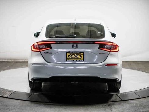 Used 2023 Honda Civic Sport image 3