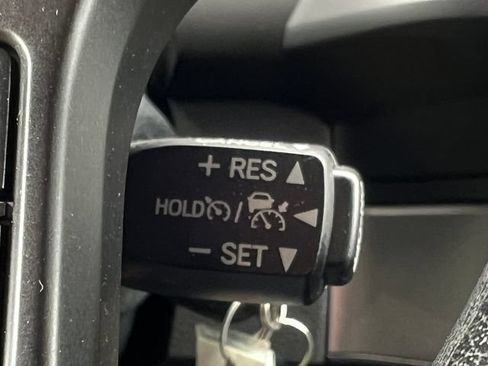 Used 2023 Toyota Tacoma SR AWD/4WD image 24