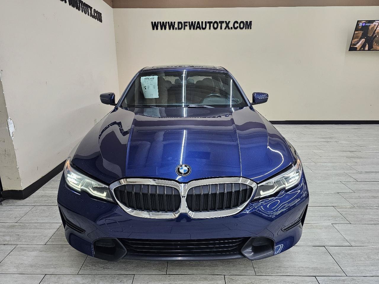 Used 2019 BMW 330i Sedan w/ Convenience Package RWD image 3