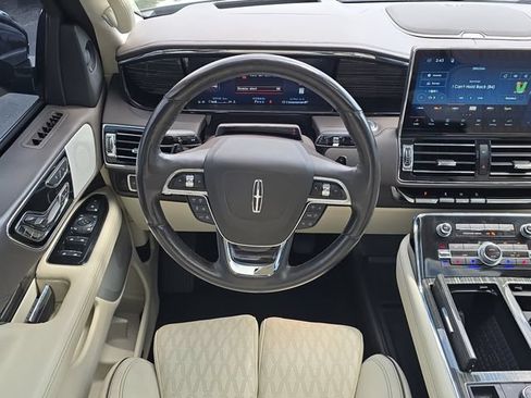 Used 2024 Lincoln Navigator Black Label AWD/4WD image 28