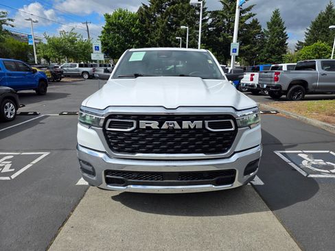 Used 2025 RAM 1500 Big Horn AWD/4WD image 3