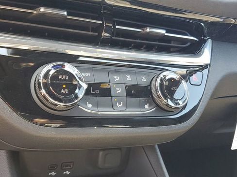 New 2026 Buick Envista Sport Touring w/ Convenience I Package FWD image 22