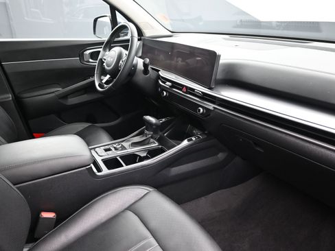 Used 2024 Kia Sorento EX w/ Panoramic Sunroof Package image 29