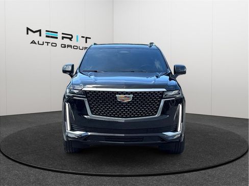 Used 2022 Cadillac Escalade Luxury RWD image 3