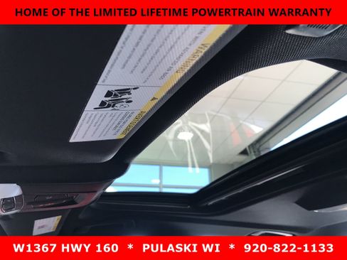 Used 2017 BMW 330i xDrive Sedan AWD/4WD image 12