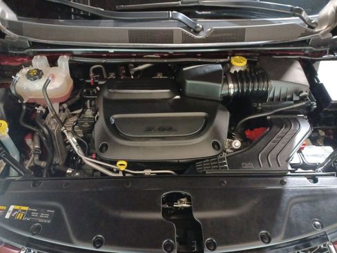 Used 2022 Chrysler Pacifica Touring-L image 17