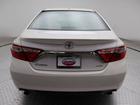 Used 2016 Toyota Camry XSE w/ Advanced Technology Package image 10