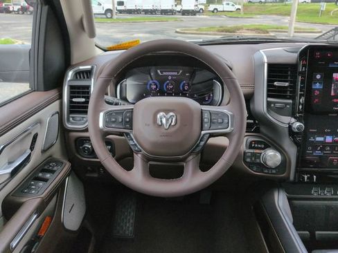 Used 2025 RAM 1500 Laramie AWD/4WD image 16