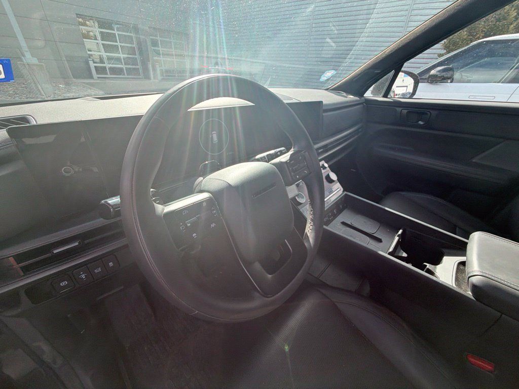 Used 2024 Hyundai Santa Fe Calligraphy AWD/4WD image 5